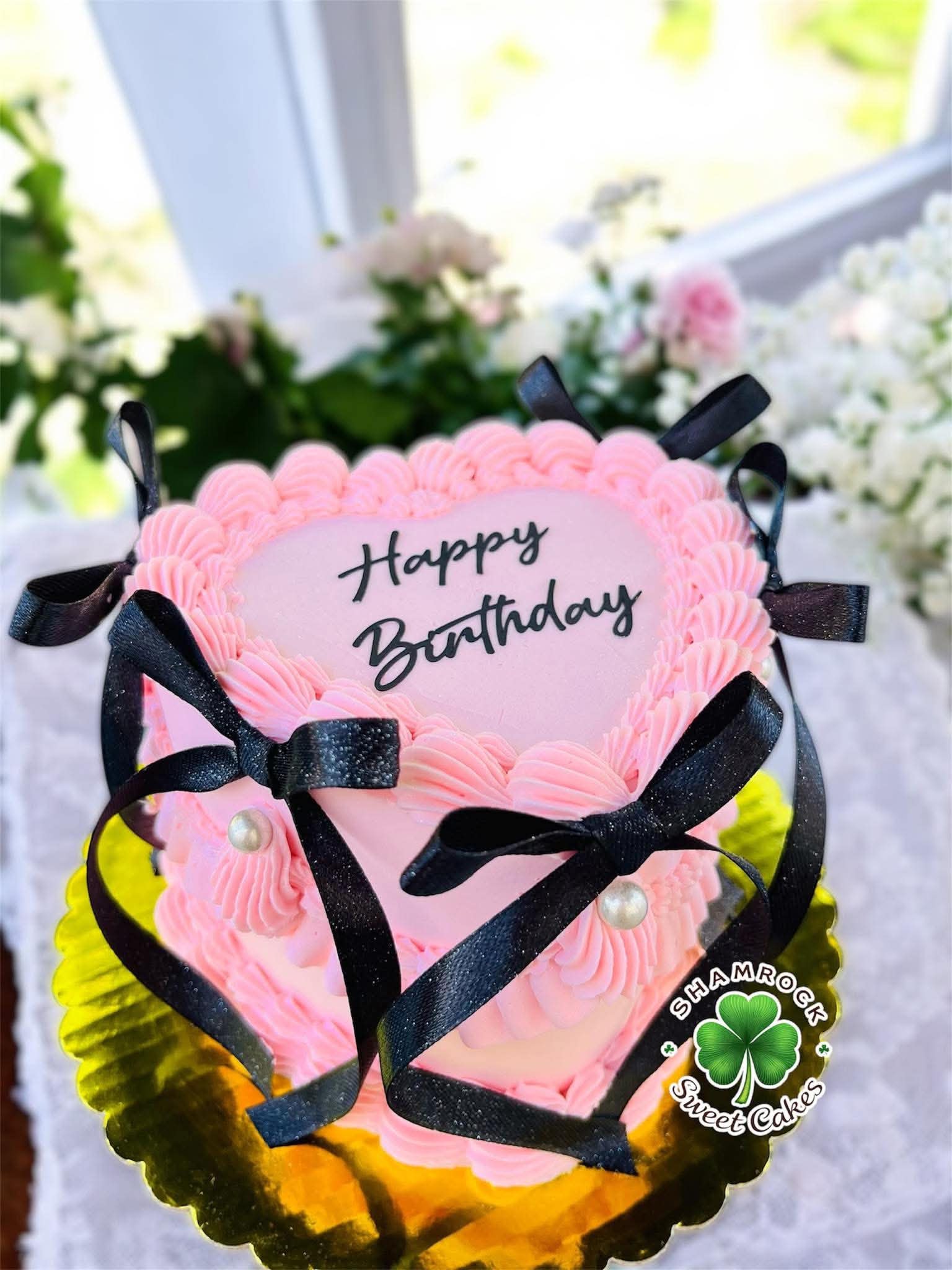 Custom cake design 12 by Shamrock Sweet Cakes