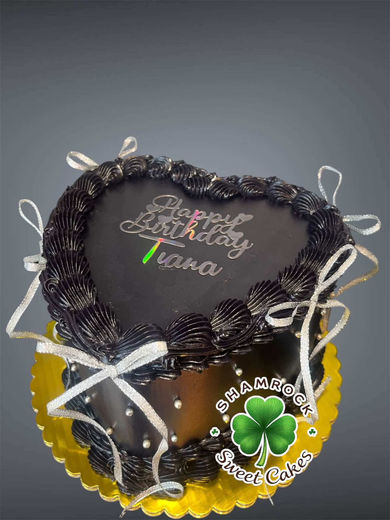 Custom cake design 18 by Shamrock Sweet Cakes