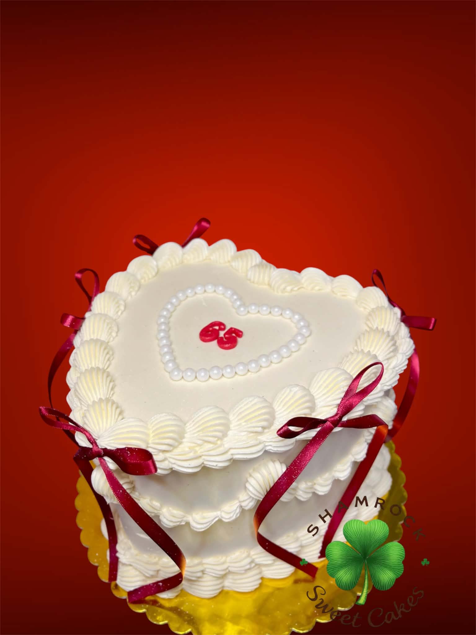 Custom cake design 3 by Shamrock Sweet Cakes